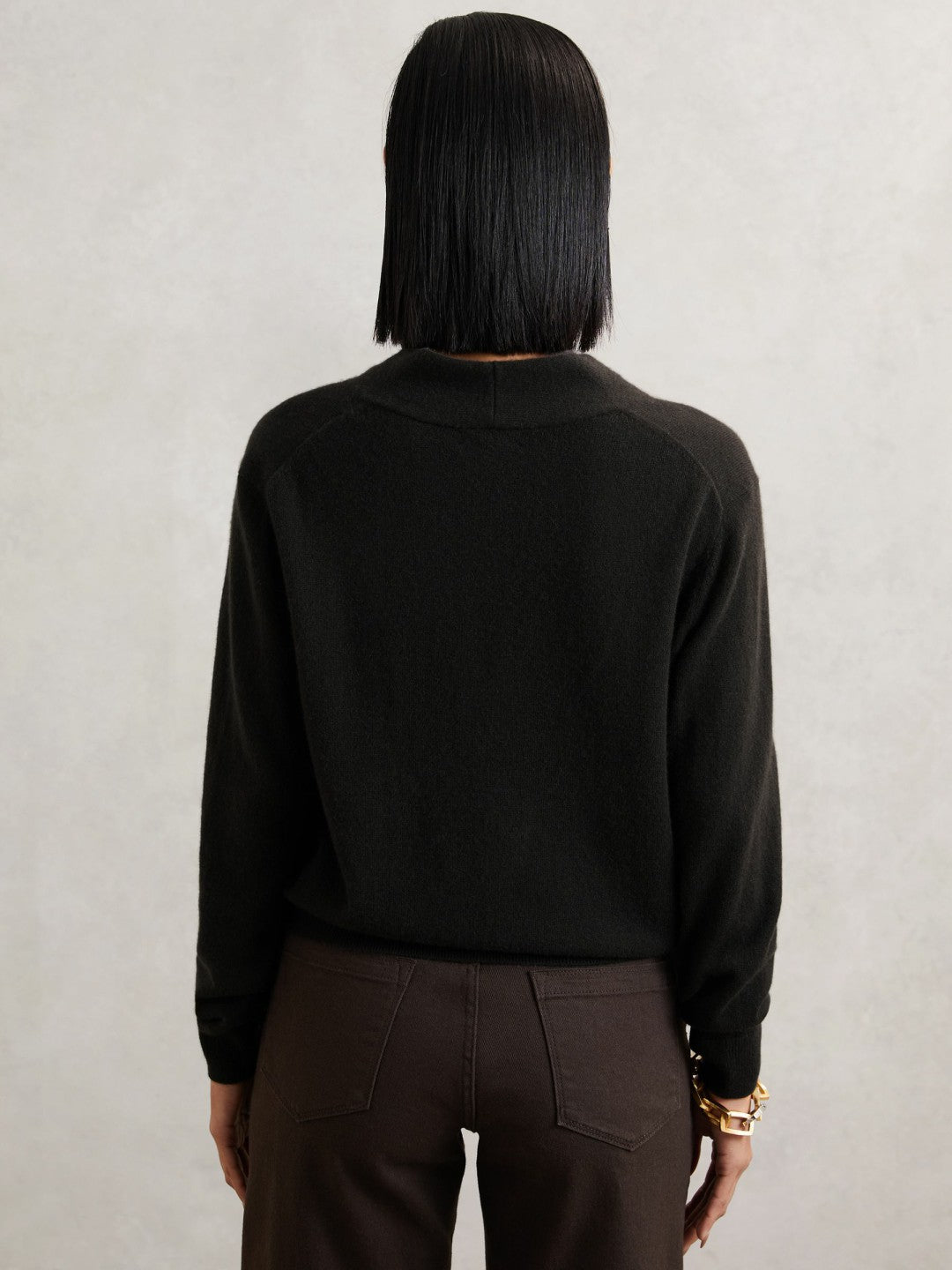 Reiss Cashmere V-Neck Jumper in Chocolate Brown