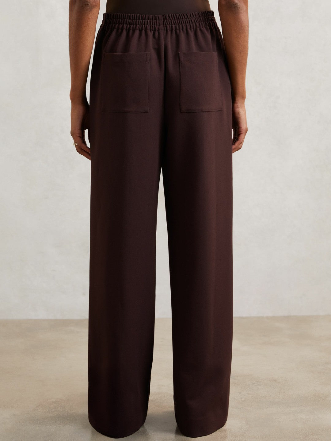 Reiss Sale - Petite Wide Leg Elasticated Waist Trousers in Burgundy