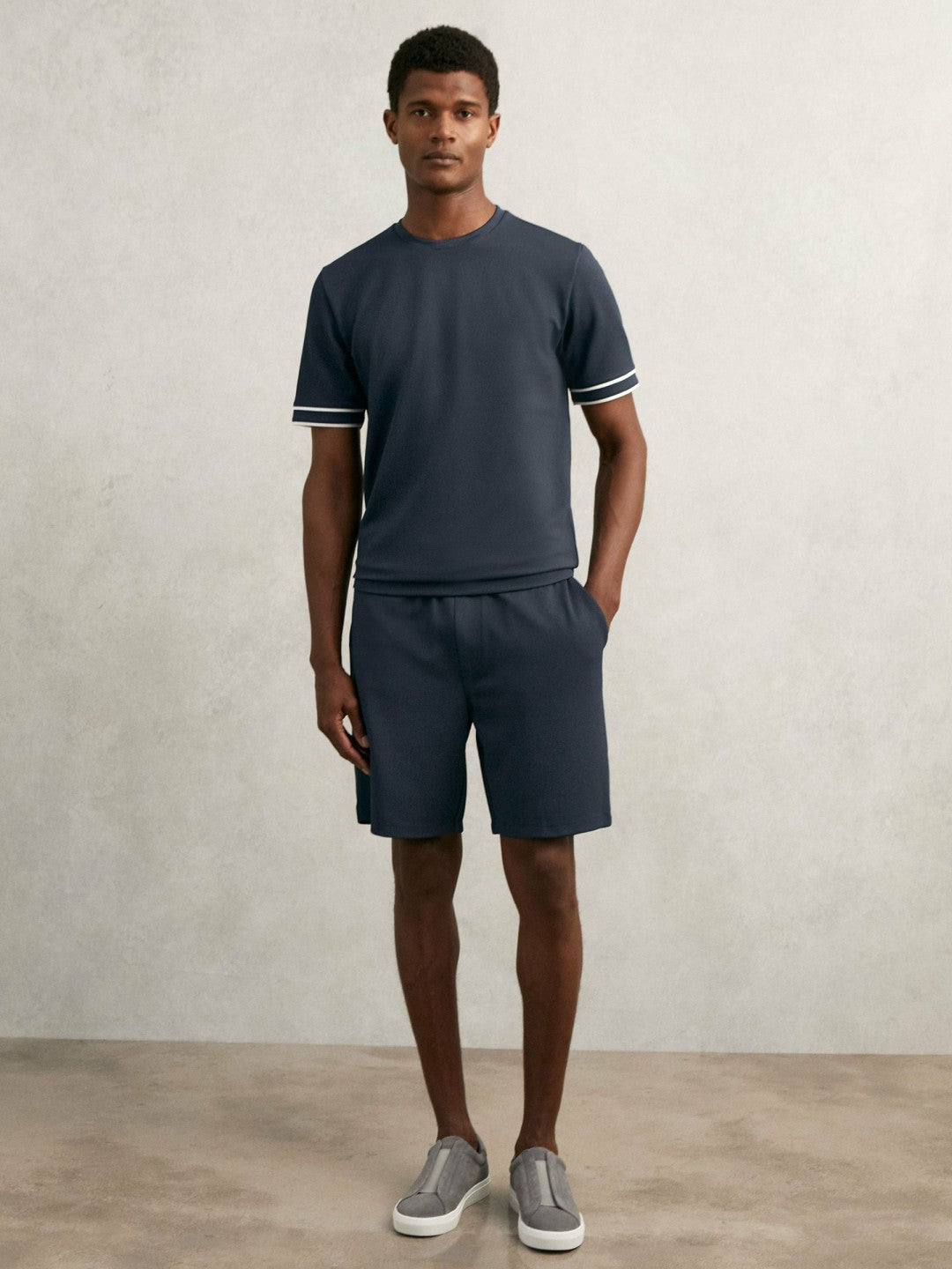 Reiss Savings - Textured Crew-Neck Tipped T-Shirt in Airforce Blue