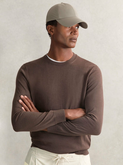 Reiss Value - Embroidered Logo Tech Baseball Cap in Mushroom Brown