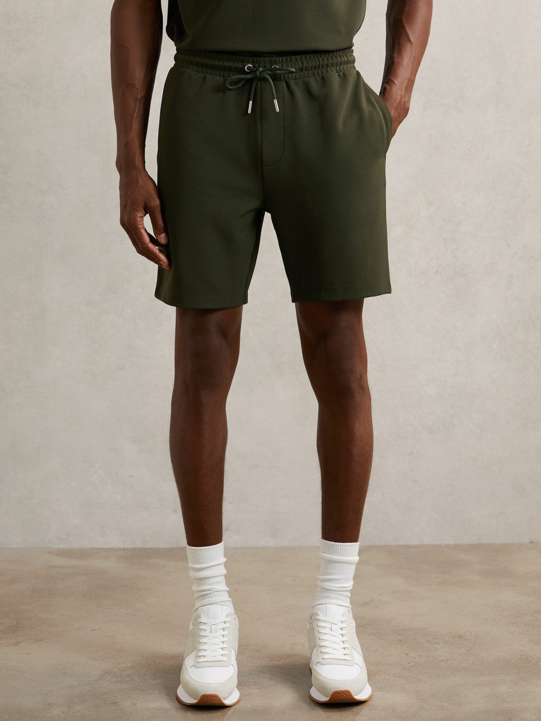Reiss Value - Textured Drawstring Shorts in Green