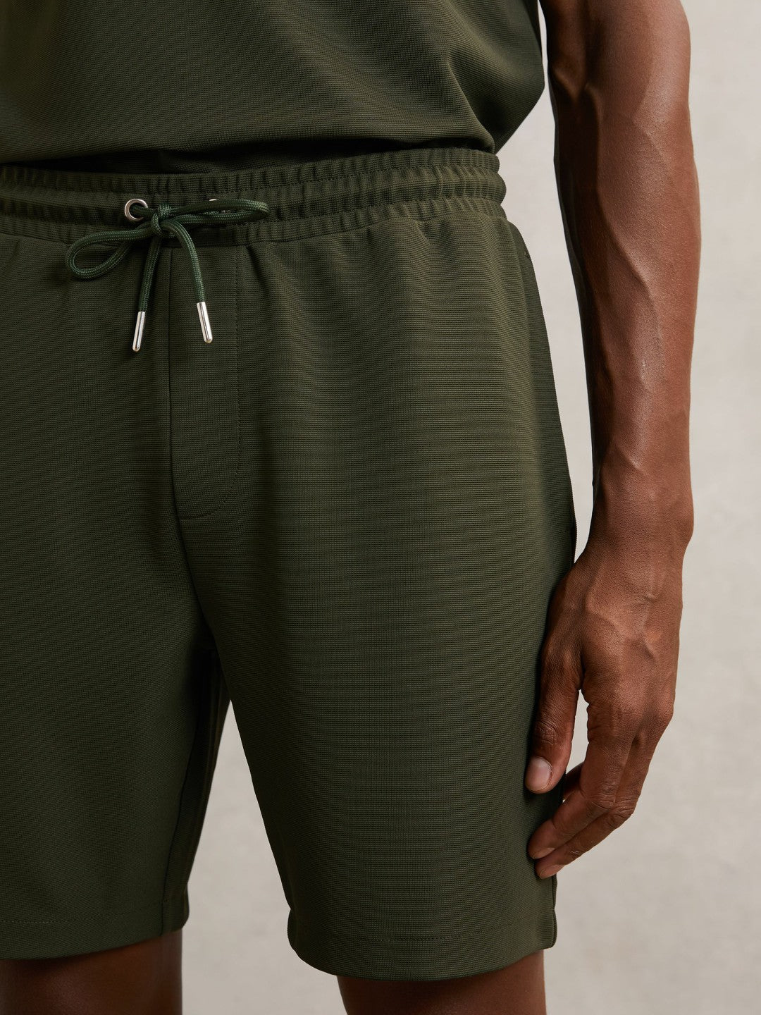 Reiss Value - Textured Drawstring Shorts in Green