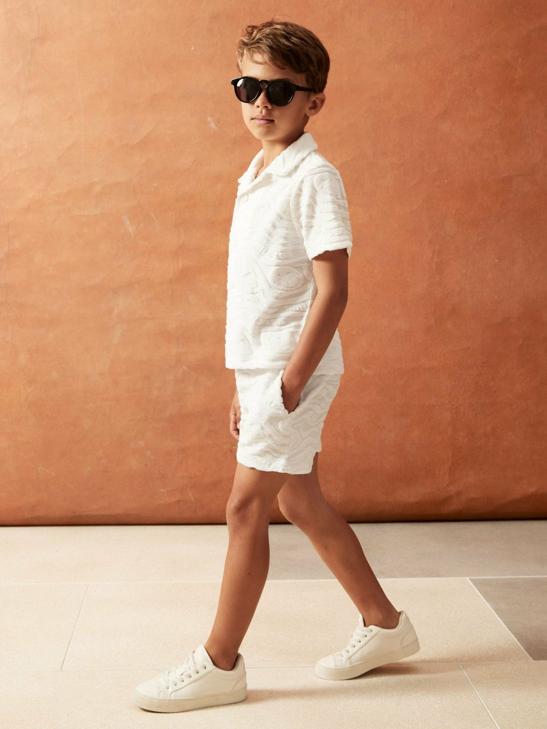 Reiss 9-13 yrs SmileyWorld Wave Texture Shorts in White