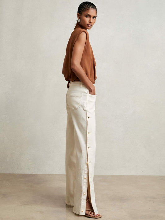 Reiss Popular Choice - Petite Side Button Wide Leg Jeans in Cream