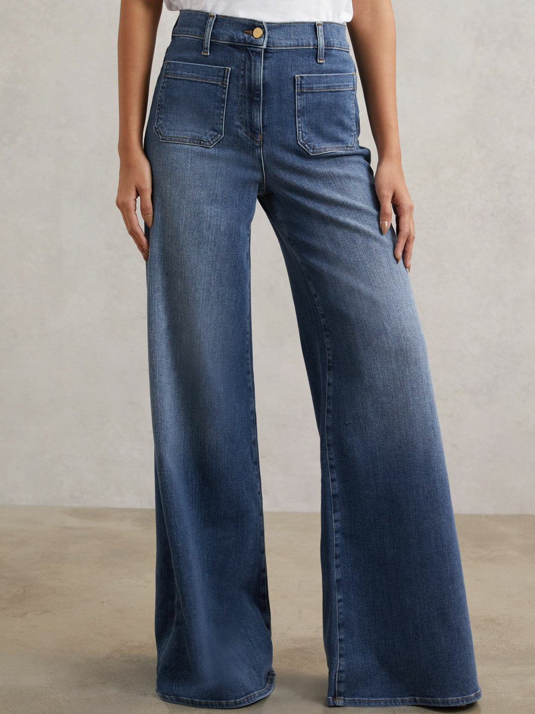 Reiss Savings - Petite Patch Pocket Wide Leg Jeans in Mid Blue